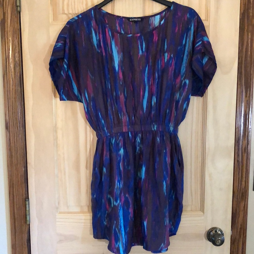 Express dress w pockets